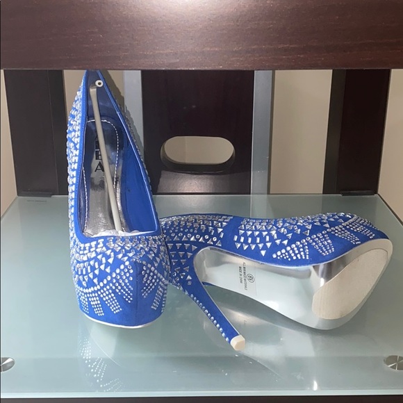 Diamond crusted blue platform heels - Picture 4 of 4